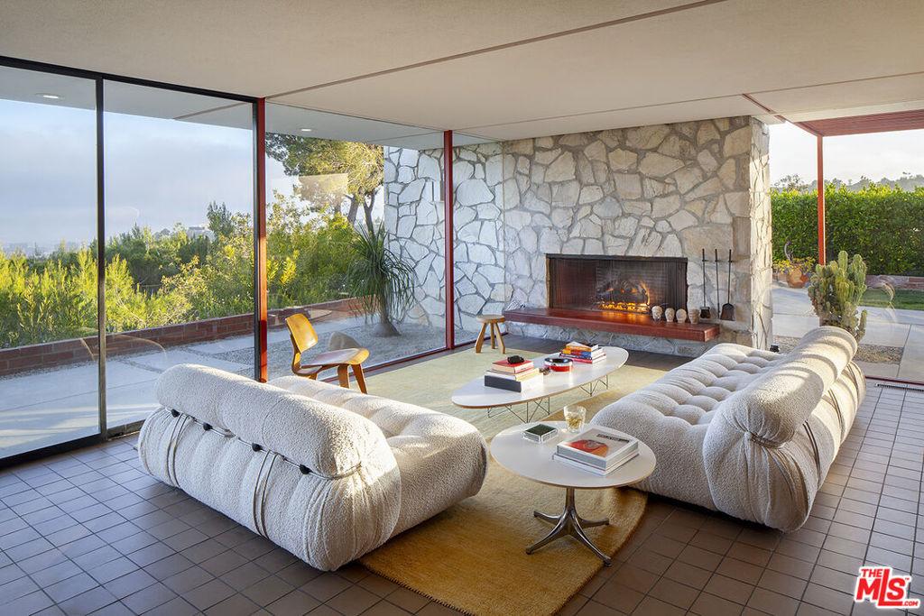 MLS #25541711 image #0