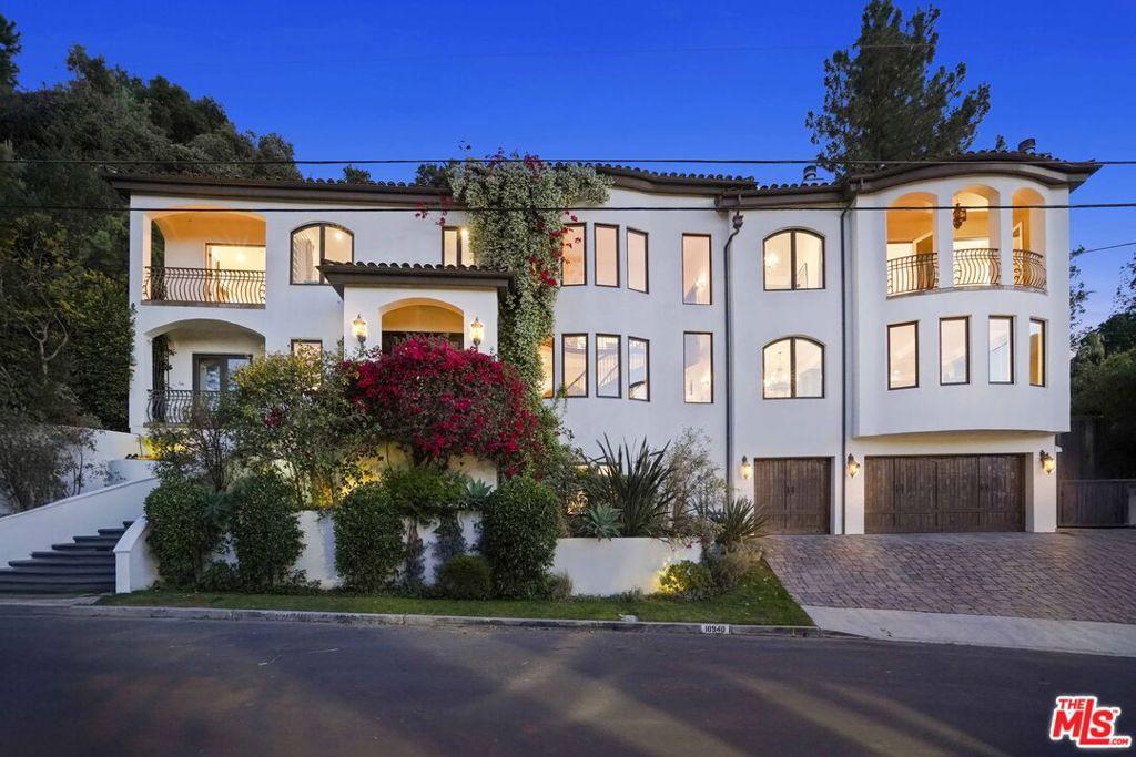 10940 Terryview DriveStudio City img 0