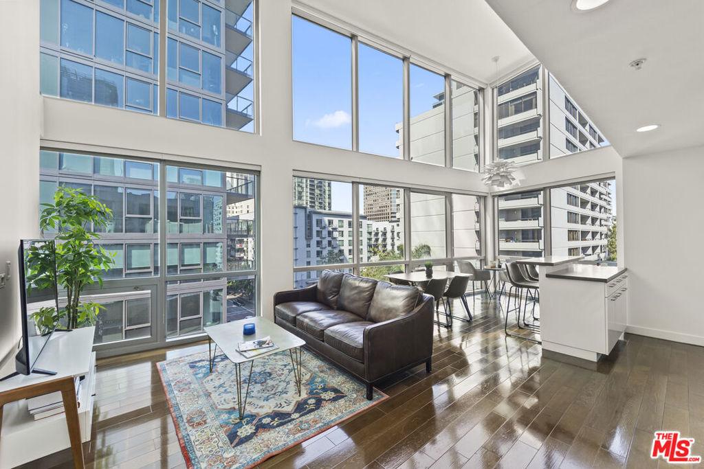 MLS #25557771 image #0