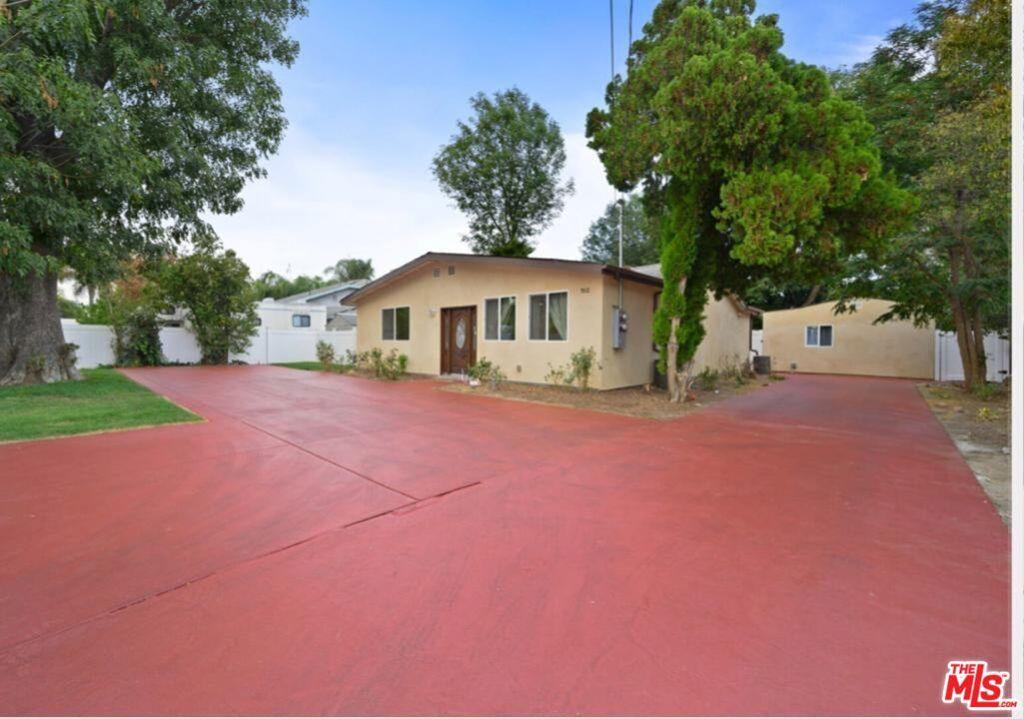 MLS #25558305 img 0
