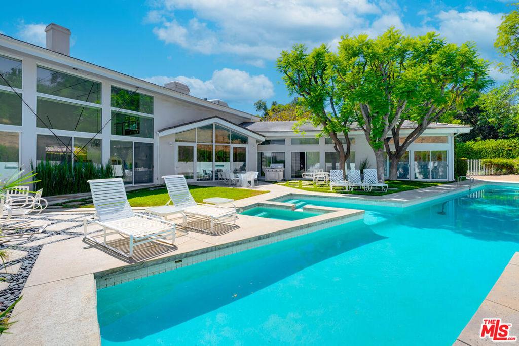 MLS #25563435 image #0