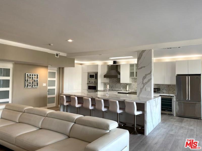 MLS #25569731 img 0