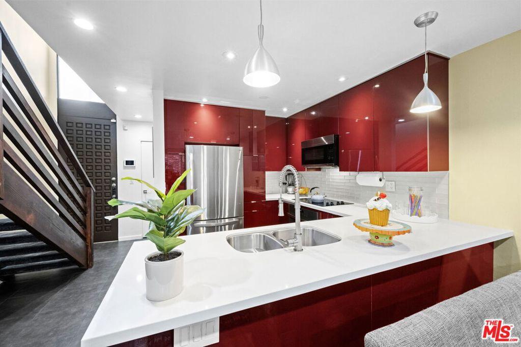 MLS #25572059 image #0