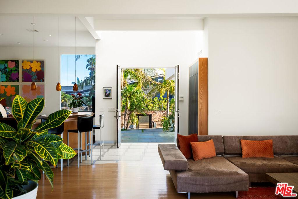 MLS #25578805 image #0