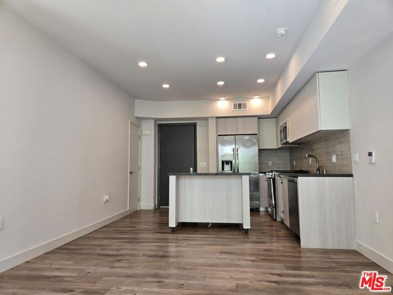 MLS #25581083 image #0