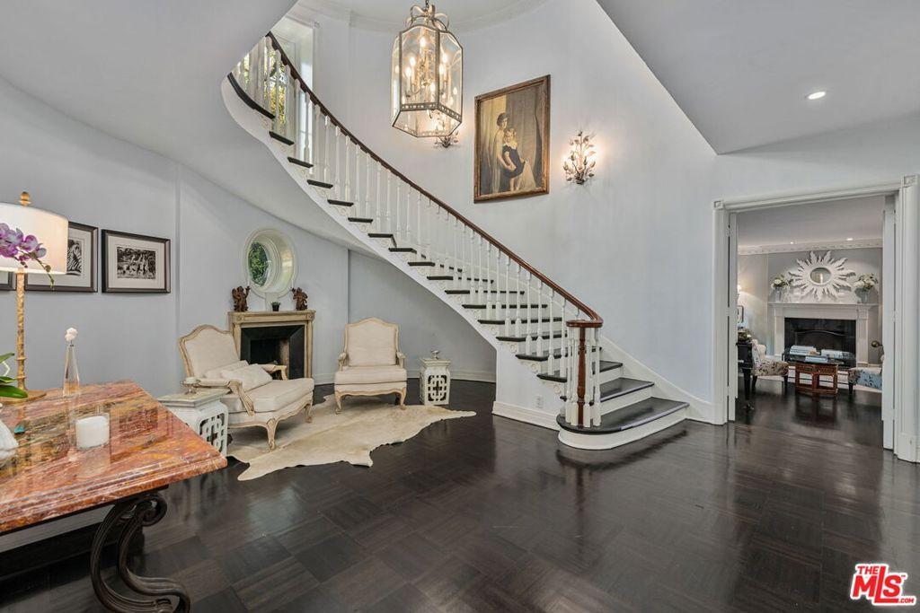 MLS #25581227 image #0