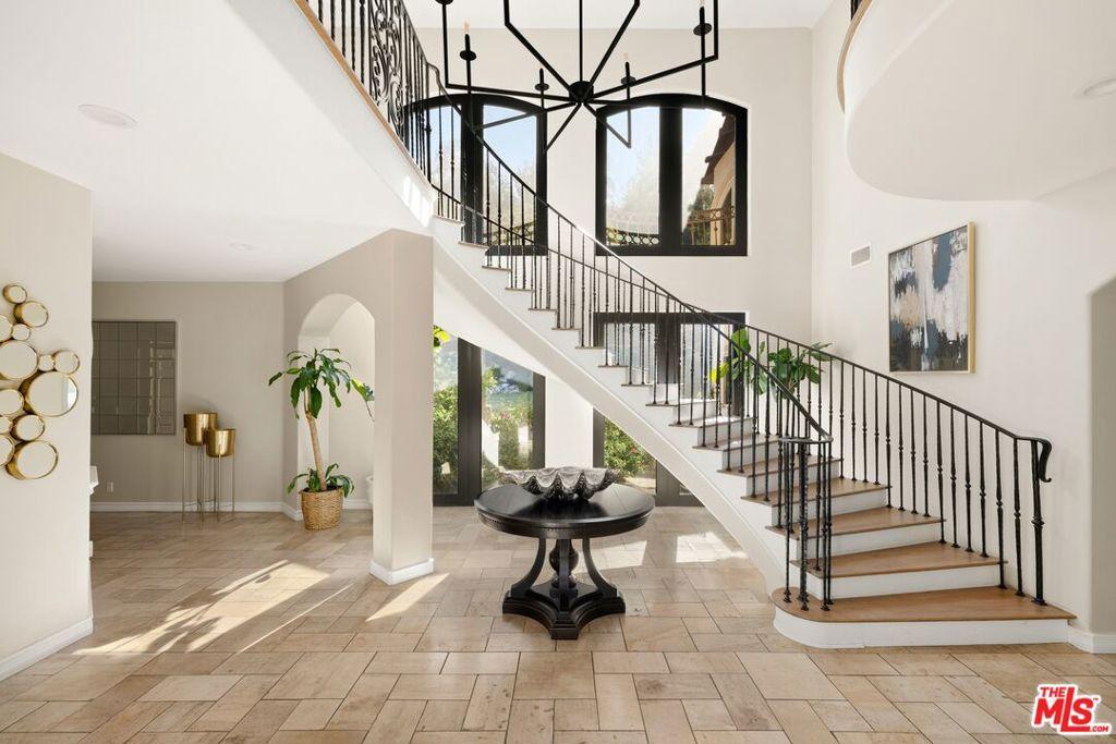 MLS #25581999 image #0