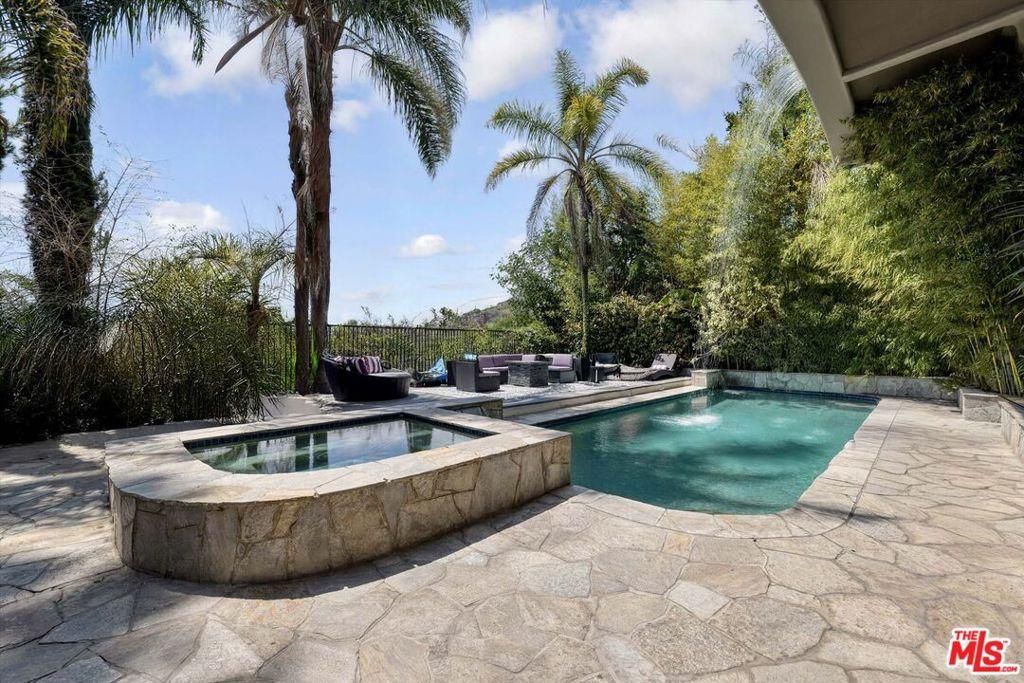 MLS #25583155 image #0