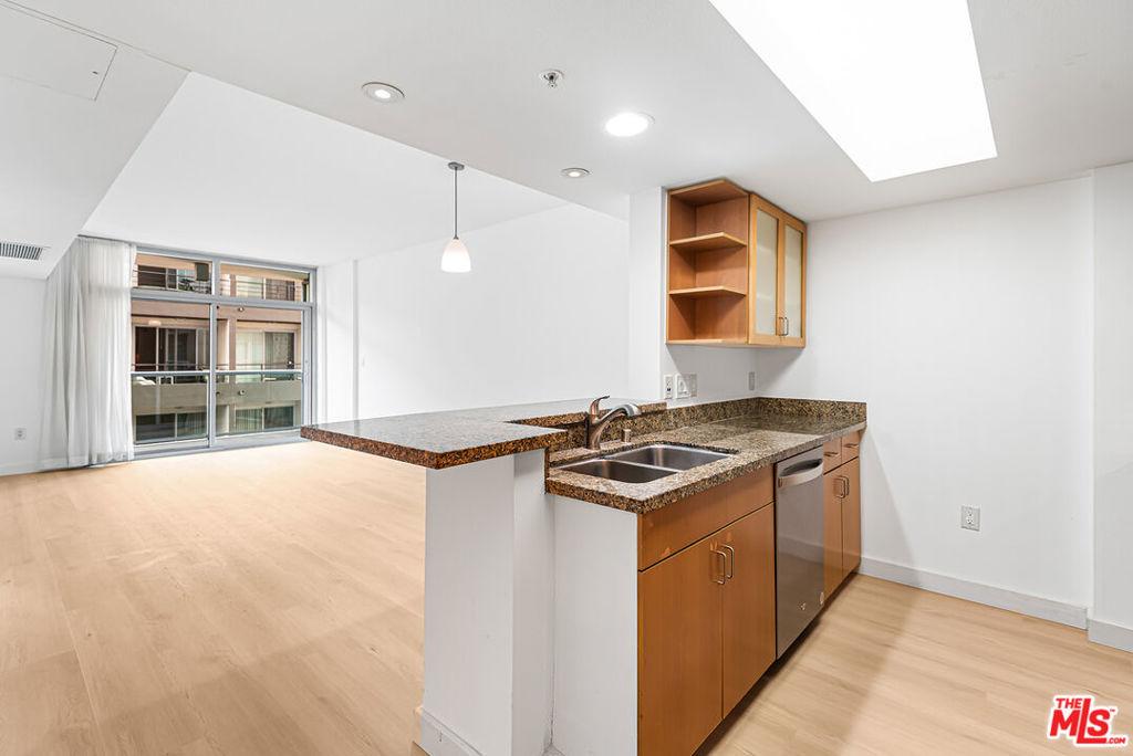 MLS #25589711 image #0