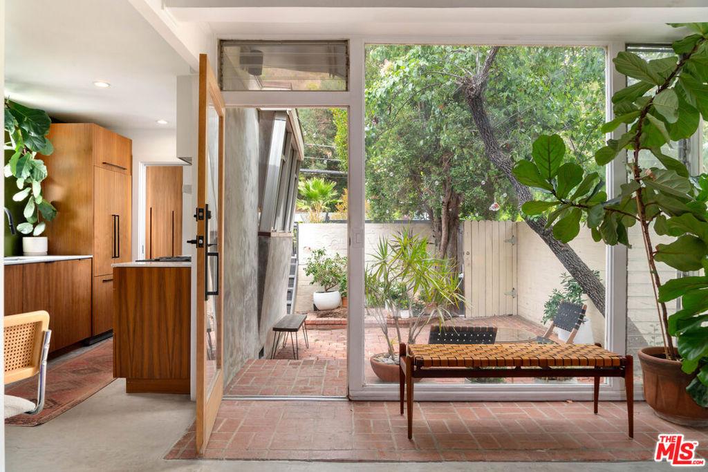 MLS #25589795 image #0