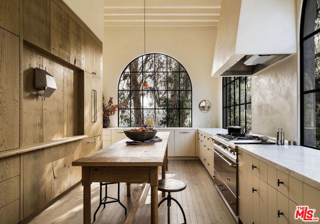 MLS #25590377 image #0