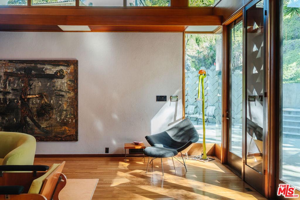 MLS #25590691 image #0