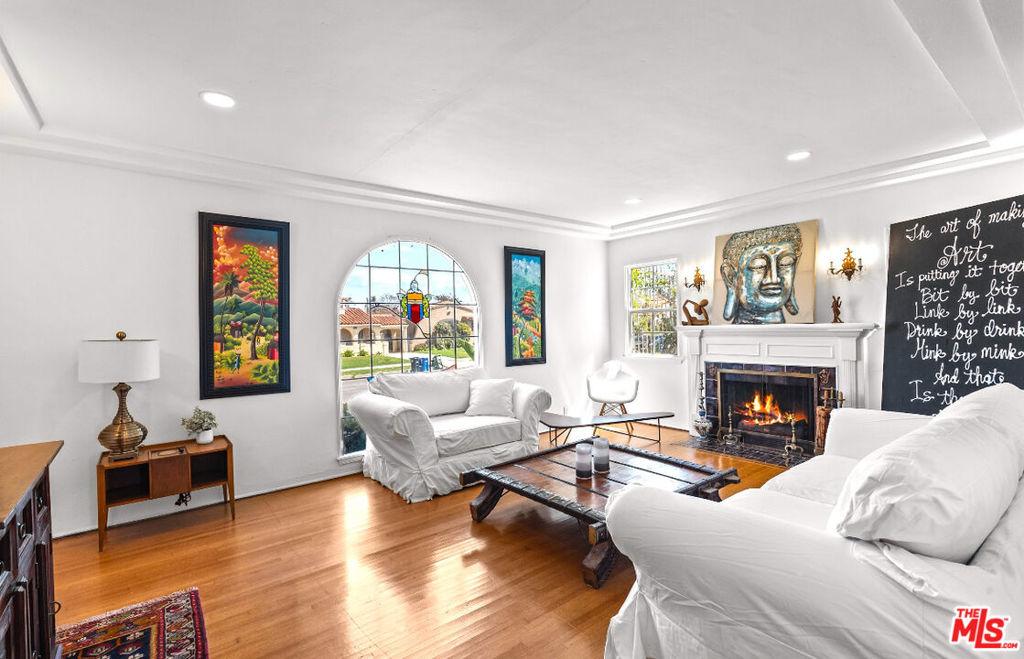 MLS #25592495 image #0