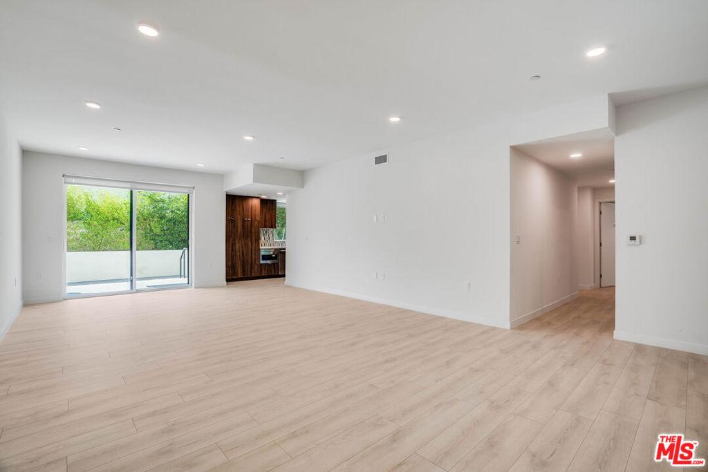 1021 S Shenandoah ST #102 Los Angeles CA 90035 | MLS #25592849 45 MLS #25592849 image #0