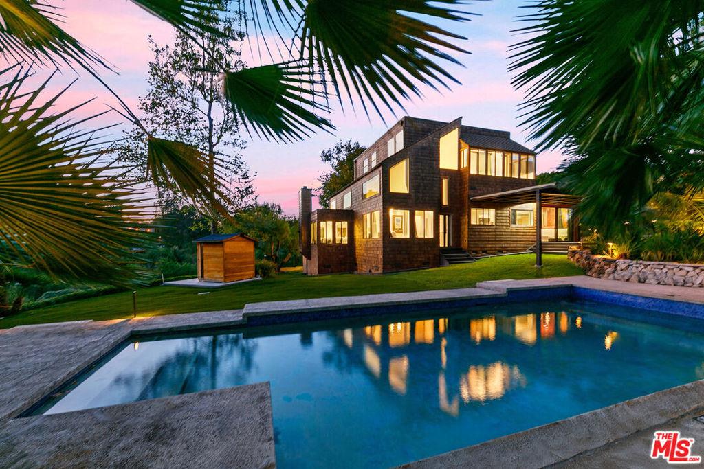 MLS #25593341 image #0