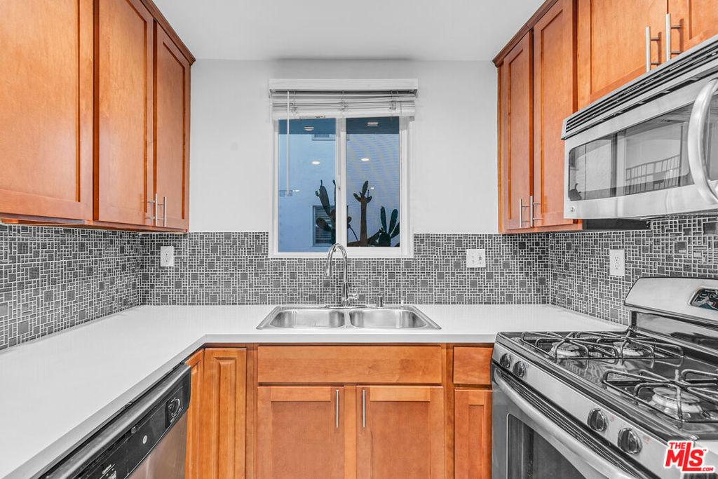 MLS #25593351 image #0