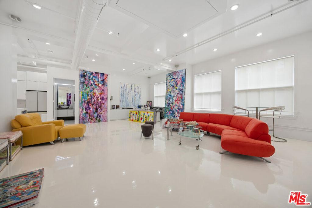 MLS #25593715 image #0