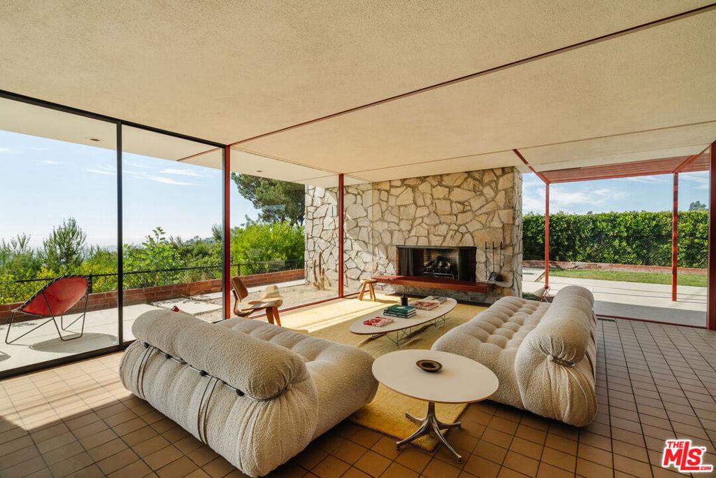 MLS #25594027 image #0