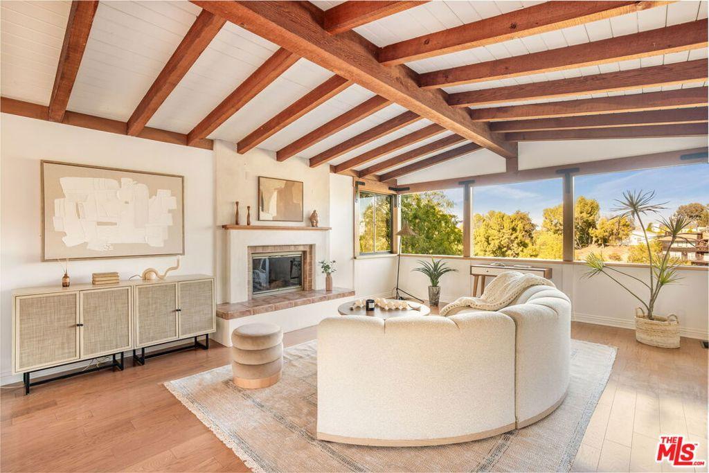 MLS #25594333 image #0