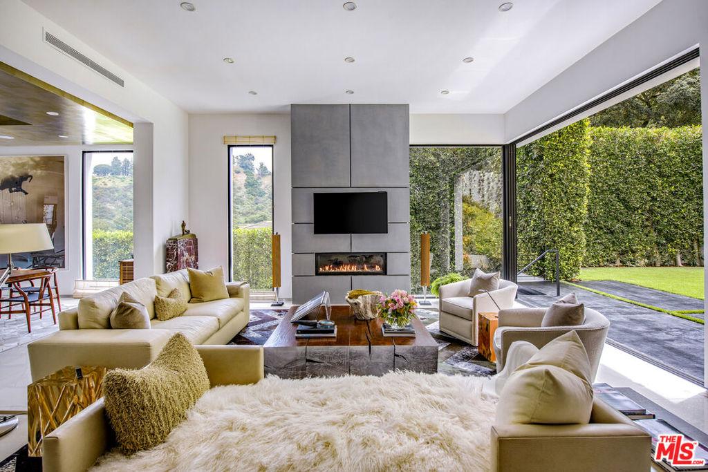 MLS #25595275 image #0