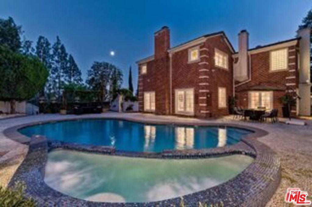 MLS #25595603 image #0