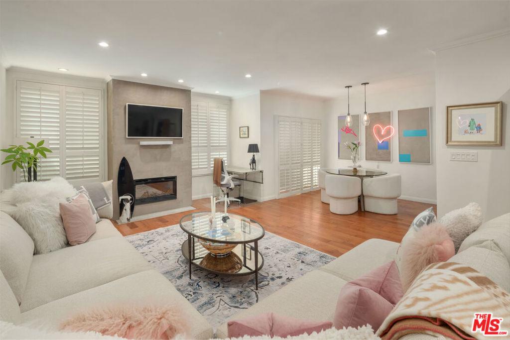 MLS #25597041 image #0