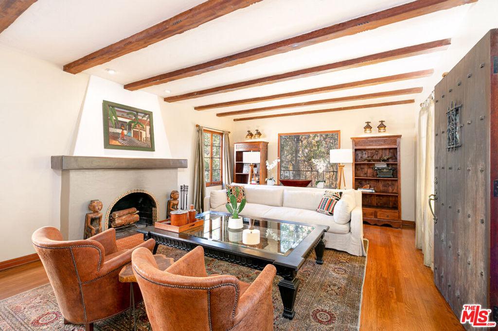 MLS #25598879 image #0