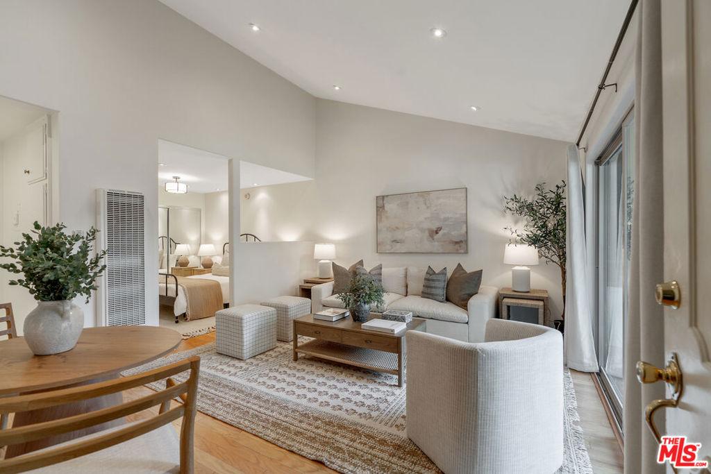 MLS #25599301 image #0