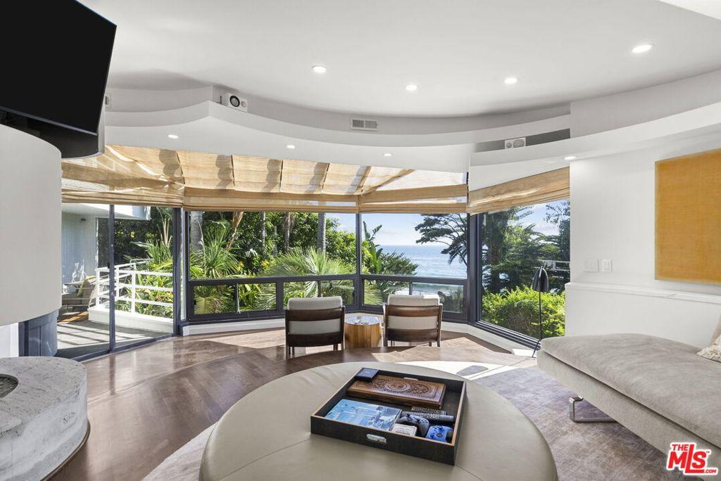 MLS #25599591 image #0