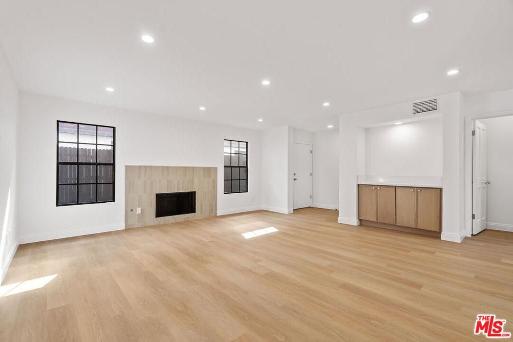 MLS #25599813 image #0