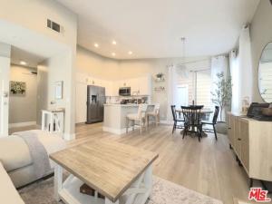 MLS #25600073 image #0