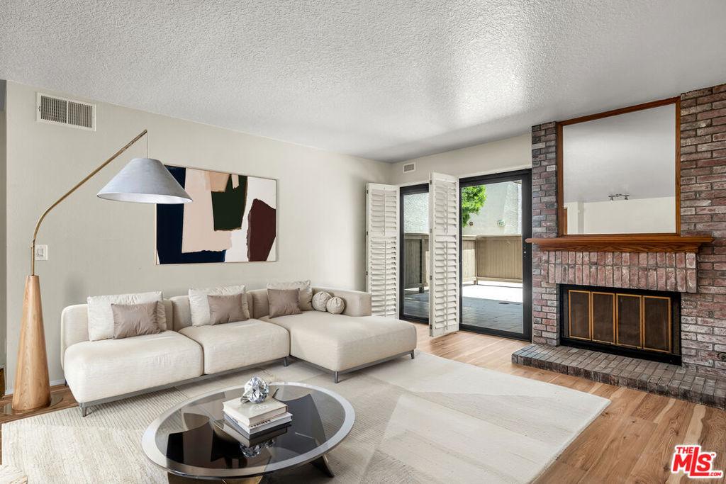 MLS #25600961 image #0