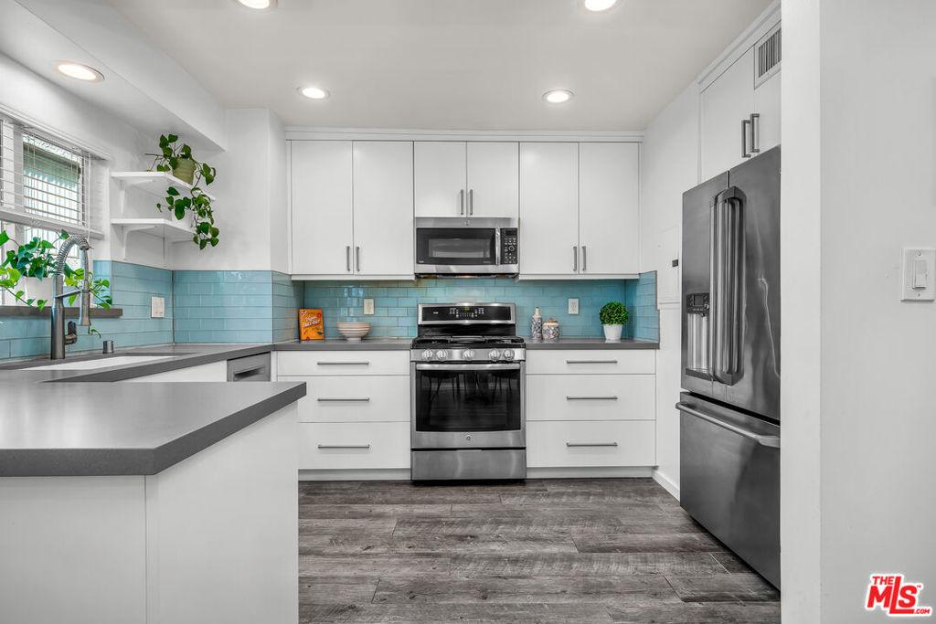 MLS #25601221 image #0