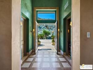 MLS #25603517PS image #0