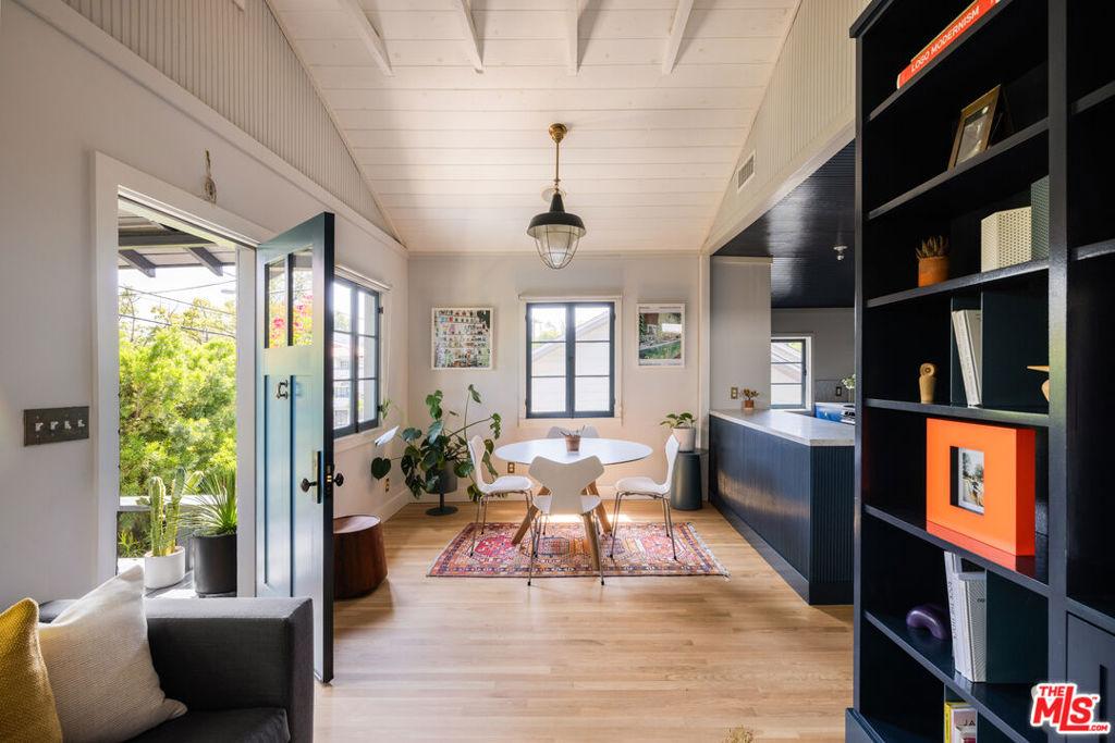 MLS #25603817 image #0