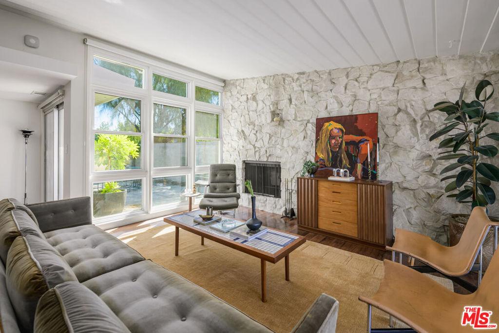 MLS #25603943 image #0