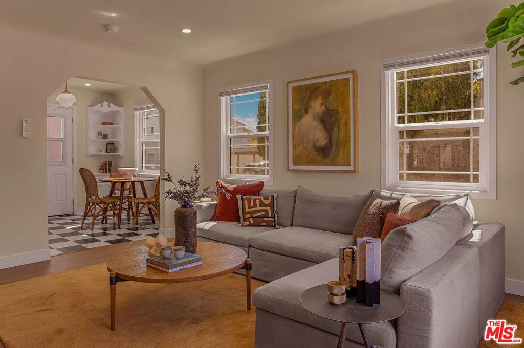 MLS #25605889 image #0