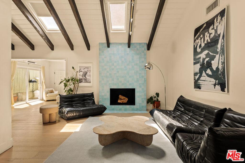 MLS #25605949 image #0