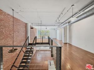 MLS #25606509 image #0