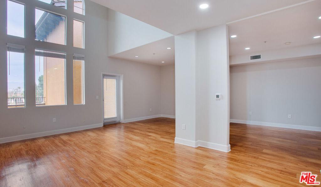 MLS #25606607 image #0