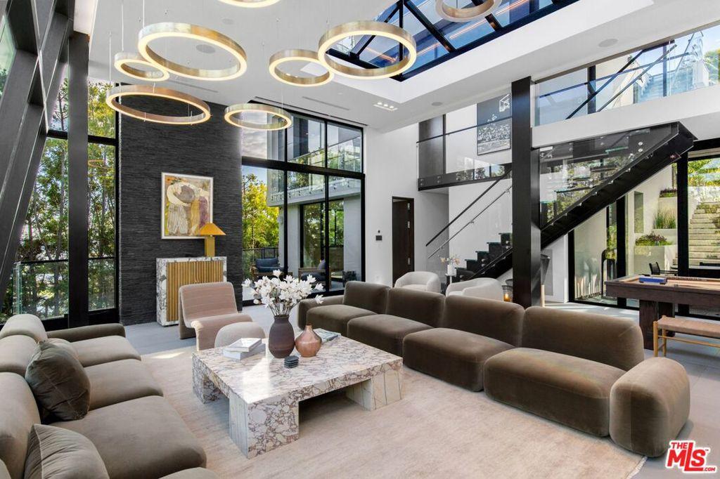 MLS #25608481 image #0