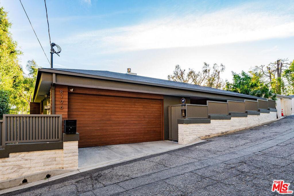 MLS #25608803 image #0