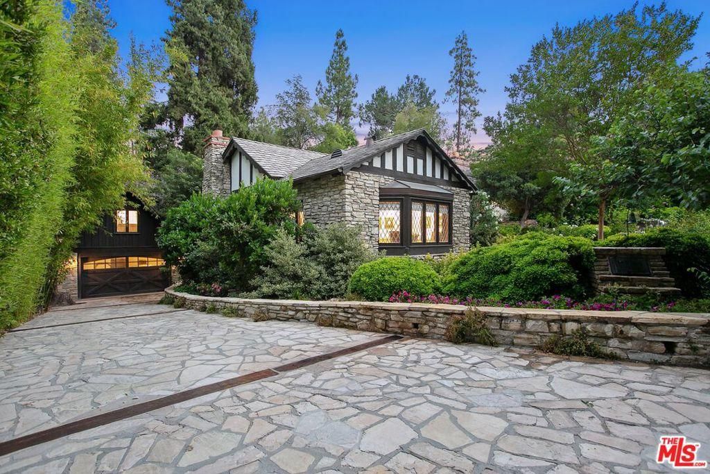 MLS #25608993 image #0