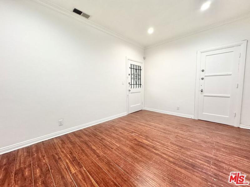 MLS #25609207 image #0
