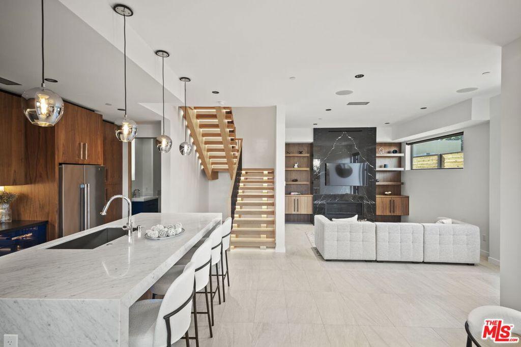 MLS #25609561 image #0