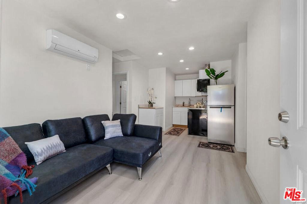 MLS #25609803 image #0