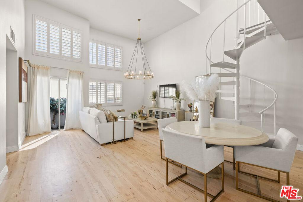 MLS #25610111 image #0