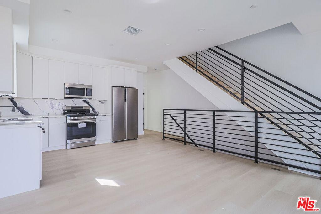 MLS #25610457 image #0