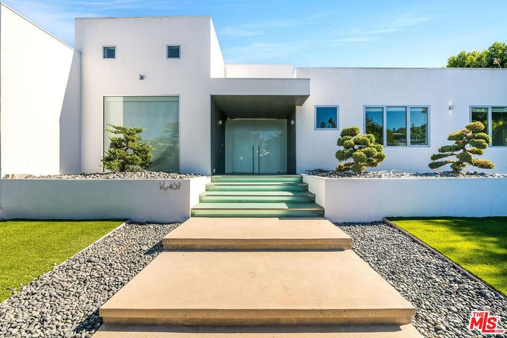 MLS #25610997 image #0