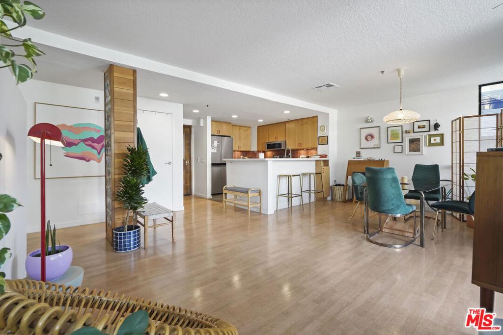 MLS #25611601 image #0